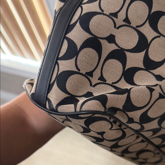 Coach Signature Canvas Zip Top Tote Black/Kahki Red Interior - Picture 7 of 14